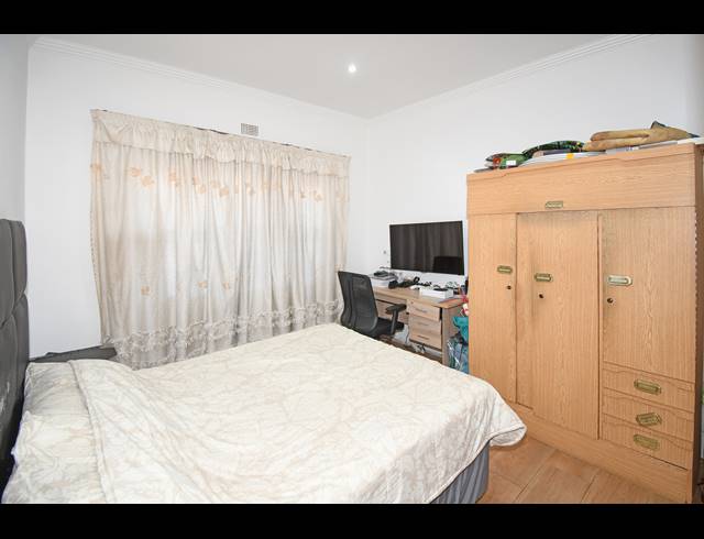 3 BEDROOM HOUSE FOR SALE IN MAYFAIR WEST